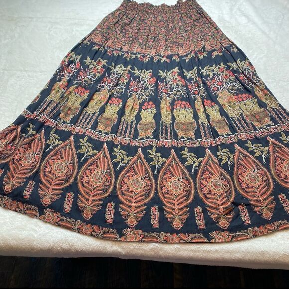 Fortina Vintage Floral Design Black Red Boho Skirt Size Medium - Picture 2 of 11